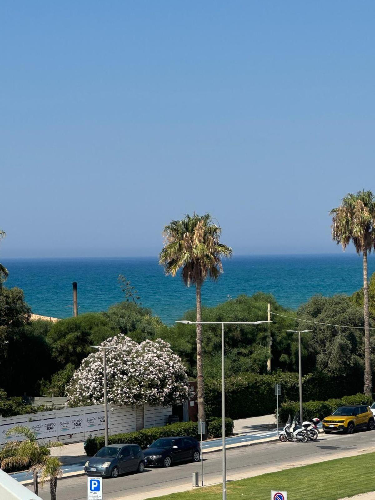 Andrea Doria Hotel Marina di Ragusa Exteriör bild