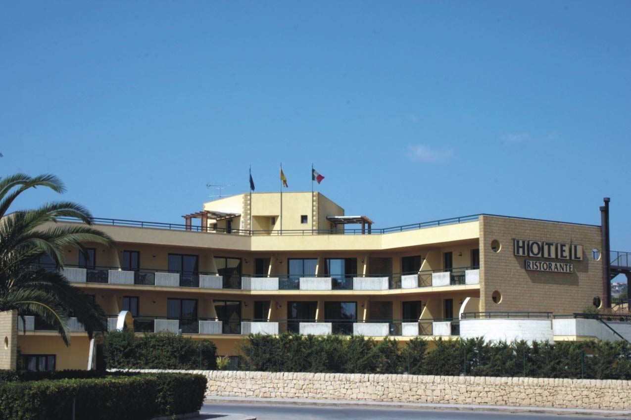 Andrea Doria Hotel Marina di Ragusa Exteriör bild